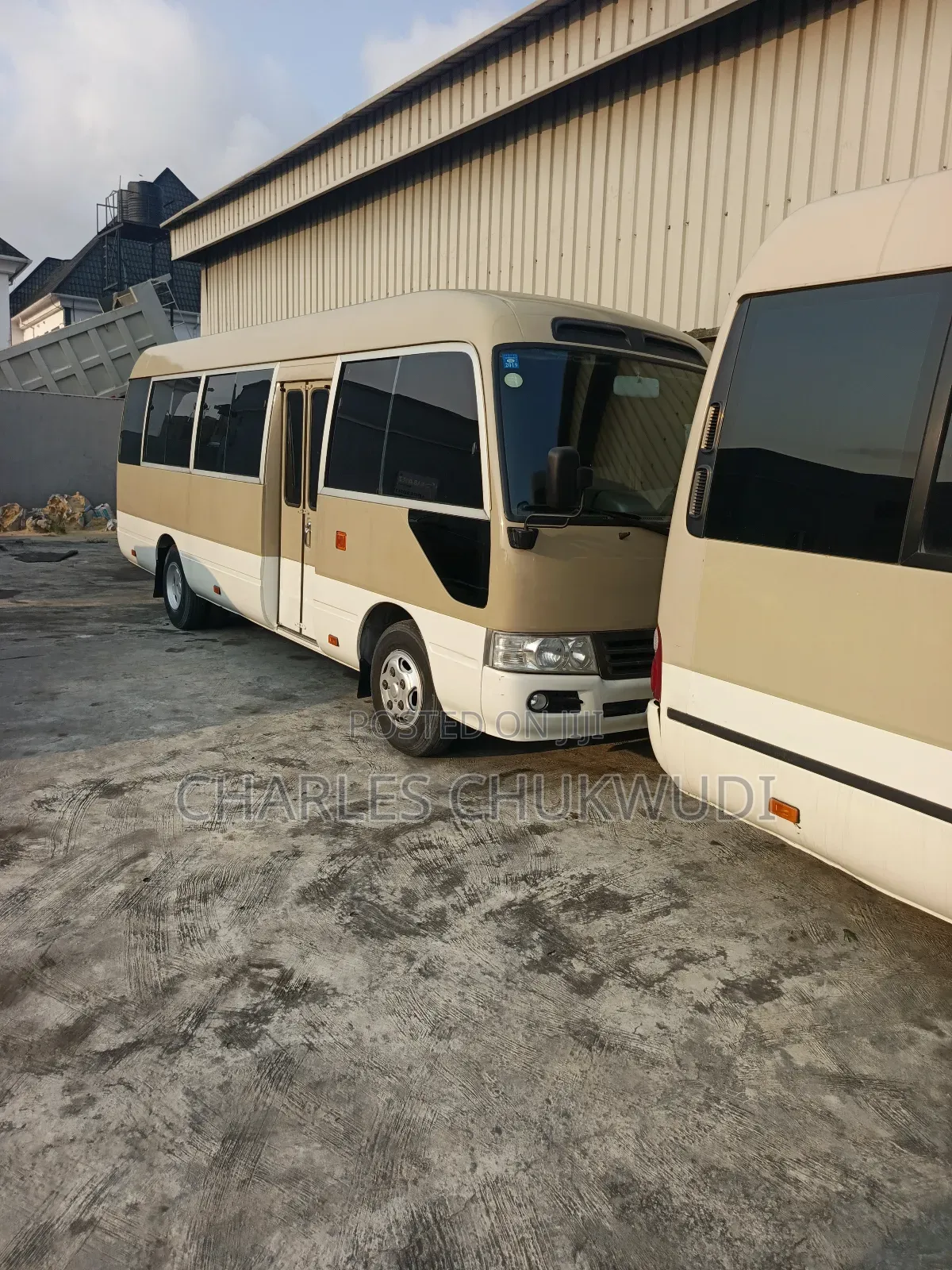 Toyota Coaster 2010 Gold
