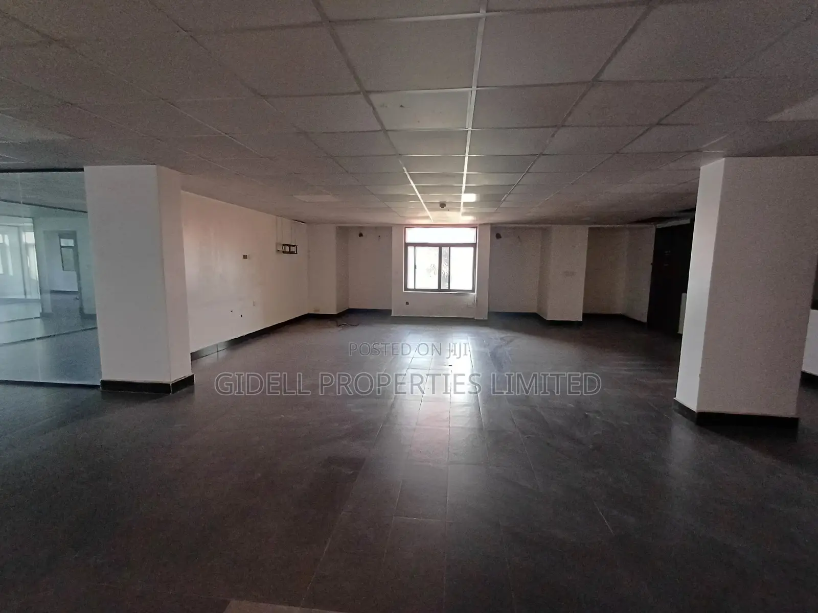 Serviced 1000sqm Office Space on the Fourth Floor With Elevator