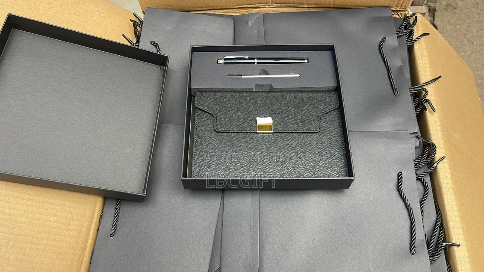 3 in 1 Gift Set With Pen Refil in Black and Blue(Wholesales Only