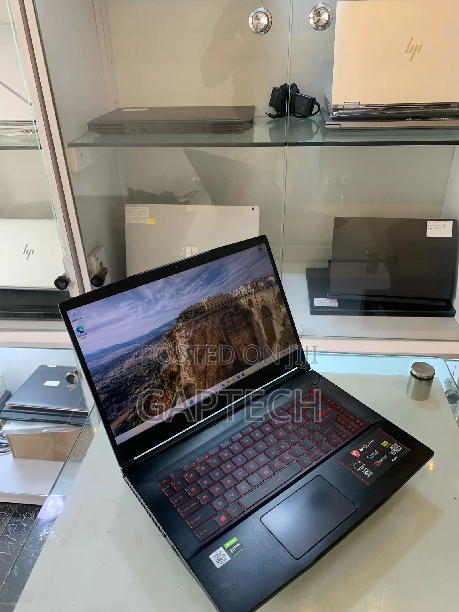 Laptop MSI GF65 Thin 10UE 8GB Intel Core i7 SSD 512GB