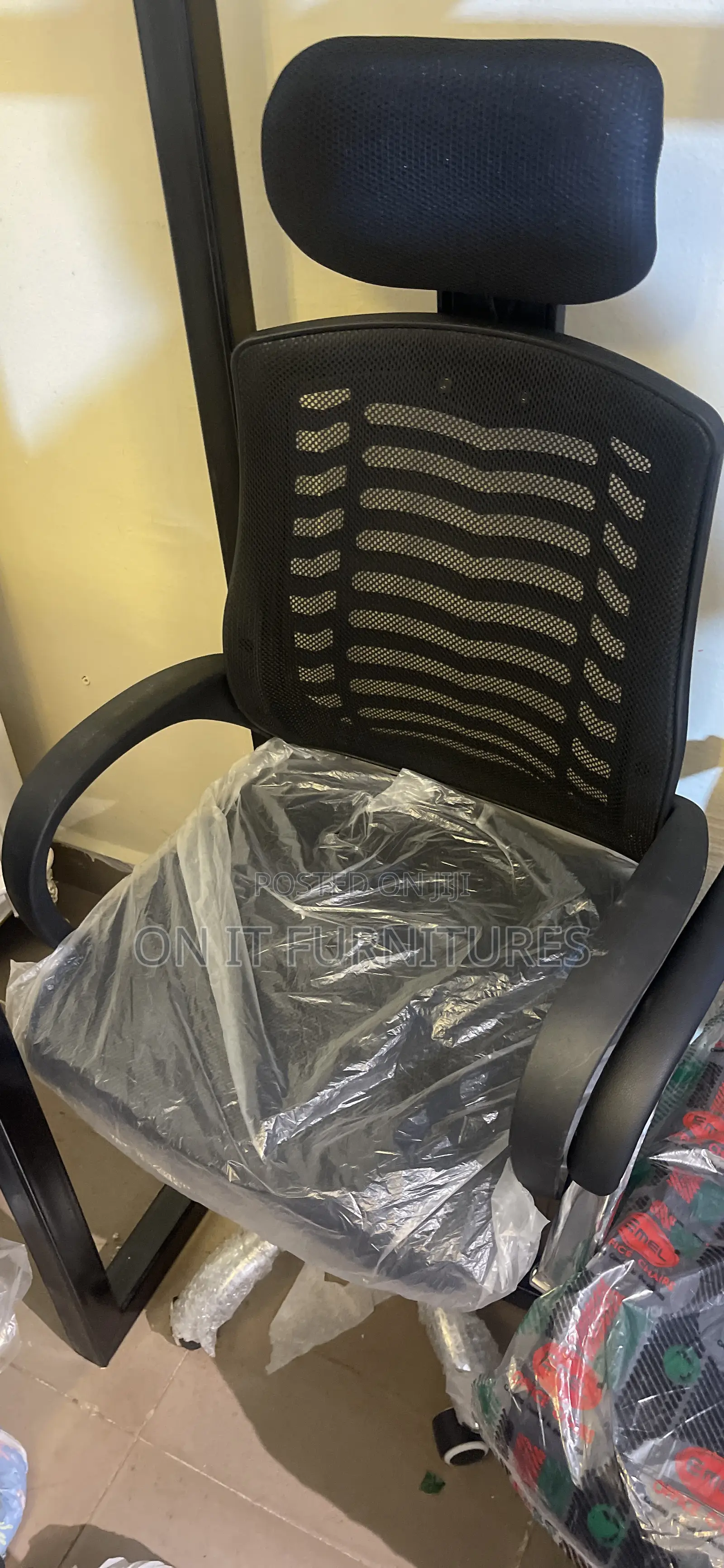 Stylish Victory Chair – Perfect Blend of Comfort Class!