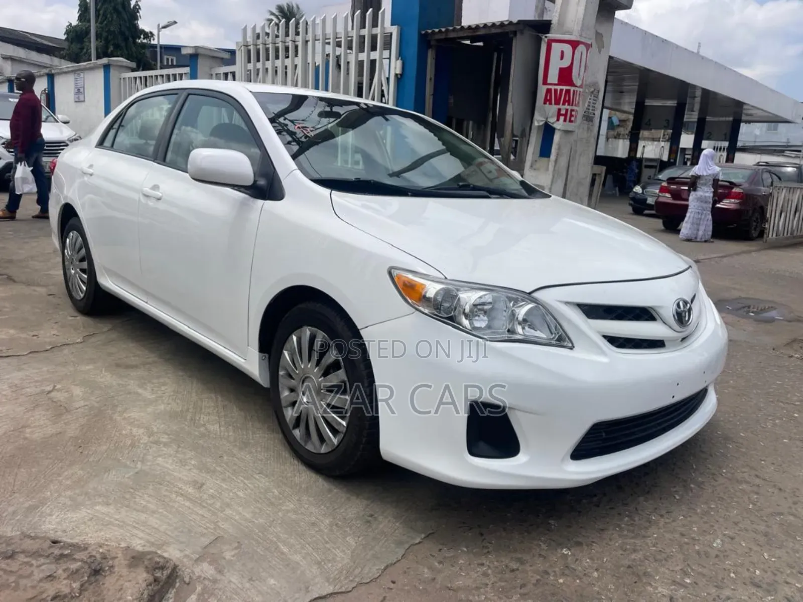 Toyota Corolla LE 4dr Sedan (1.8L 4cyl 4A) 2012 White