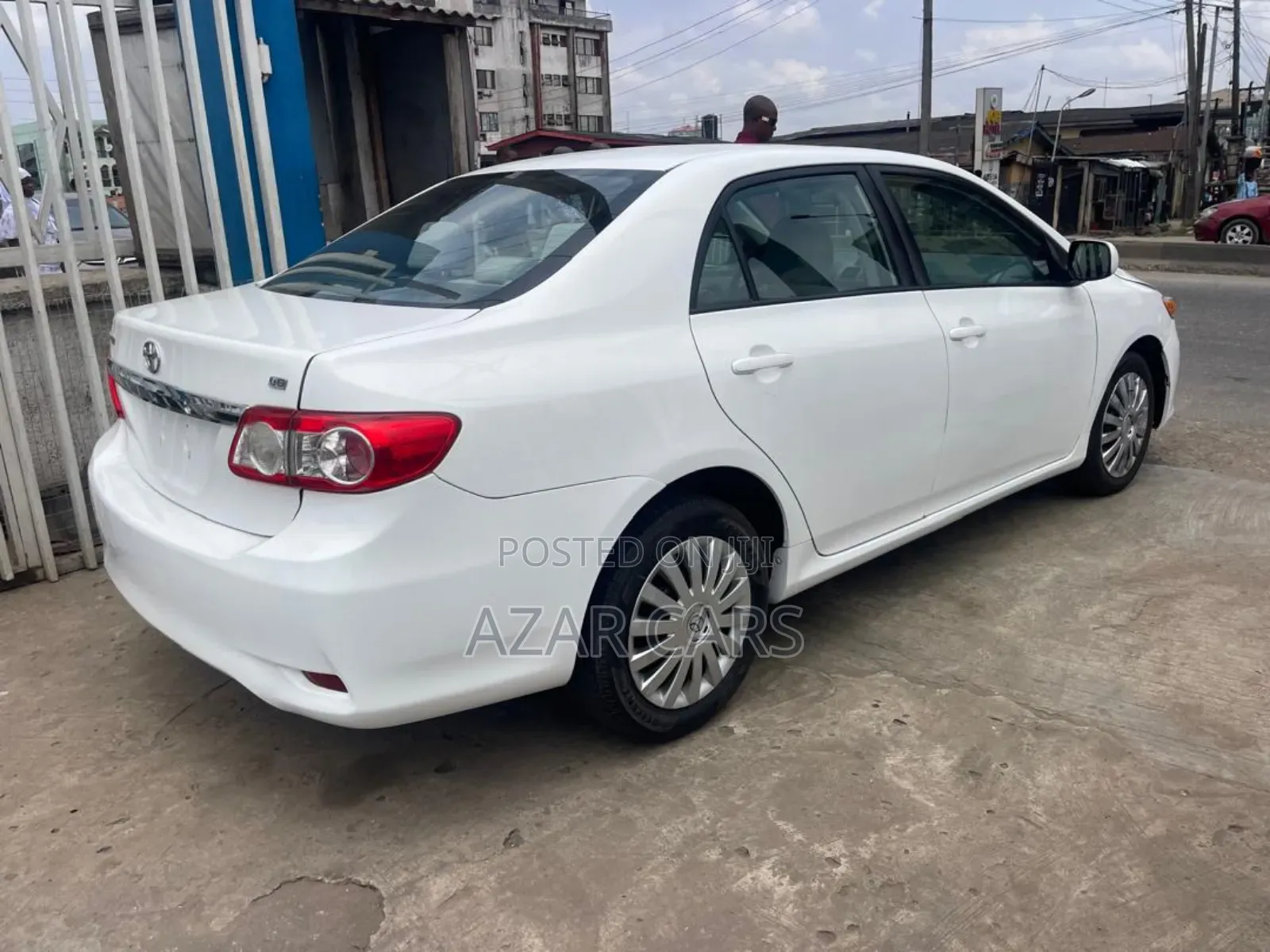 Toyota Corolla LE 4dr Sedan (1.8L 4cyl 4A) 2012 White