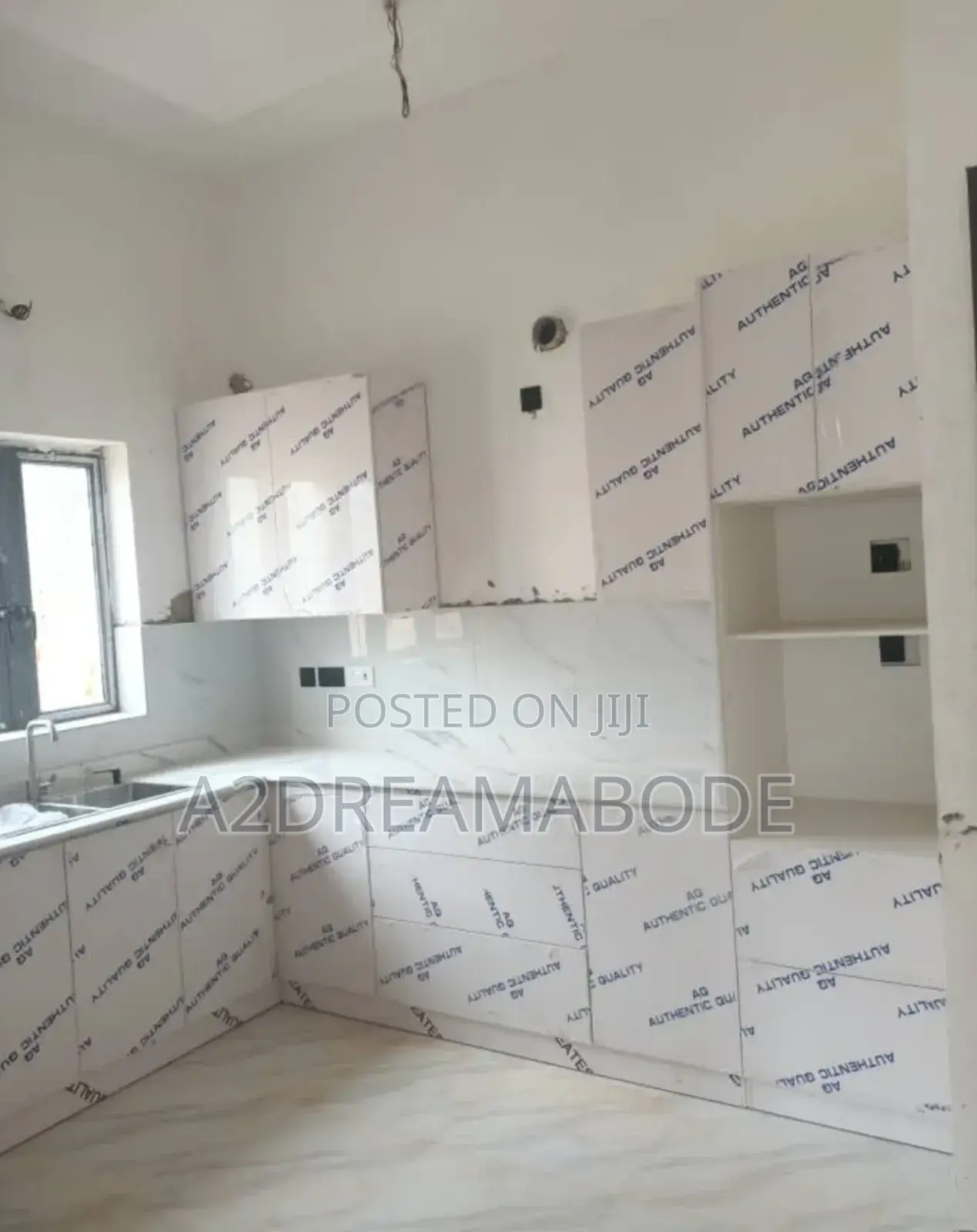 4bdrm Duplex in In An Estate, Ikeja for sale