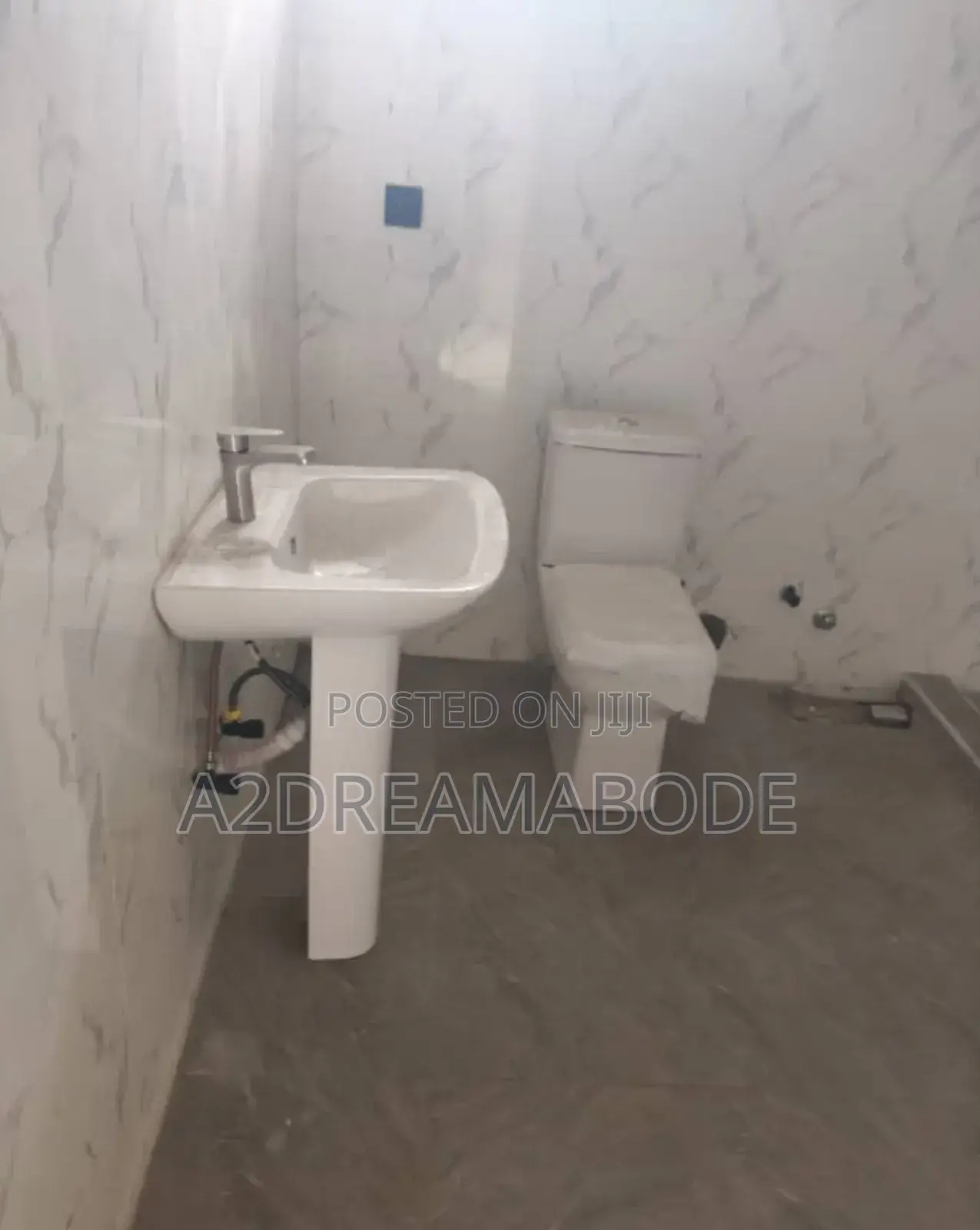 4bdrm Duplex in In An Estate, Ikeja for sale
