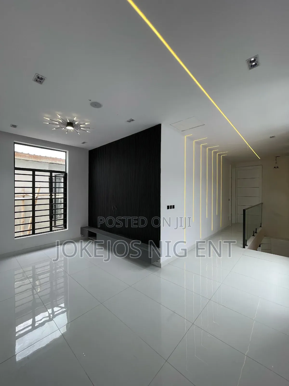 5bdrm Duplex in Ikota for sale