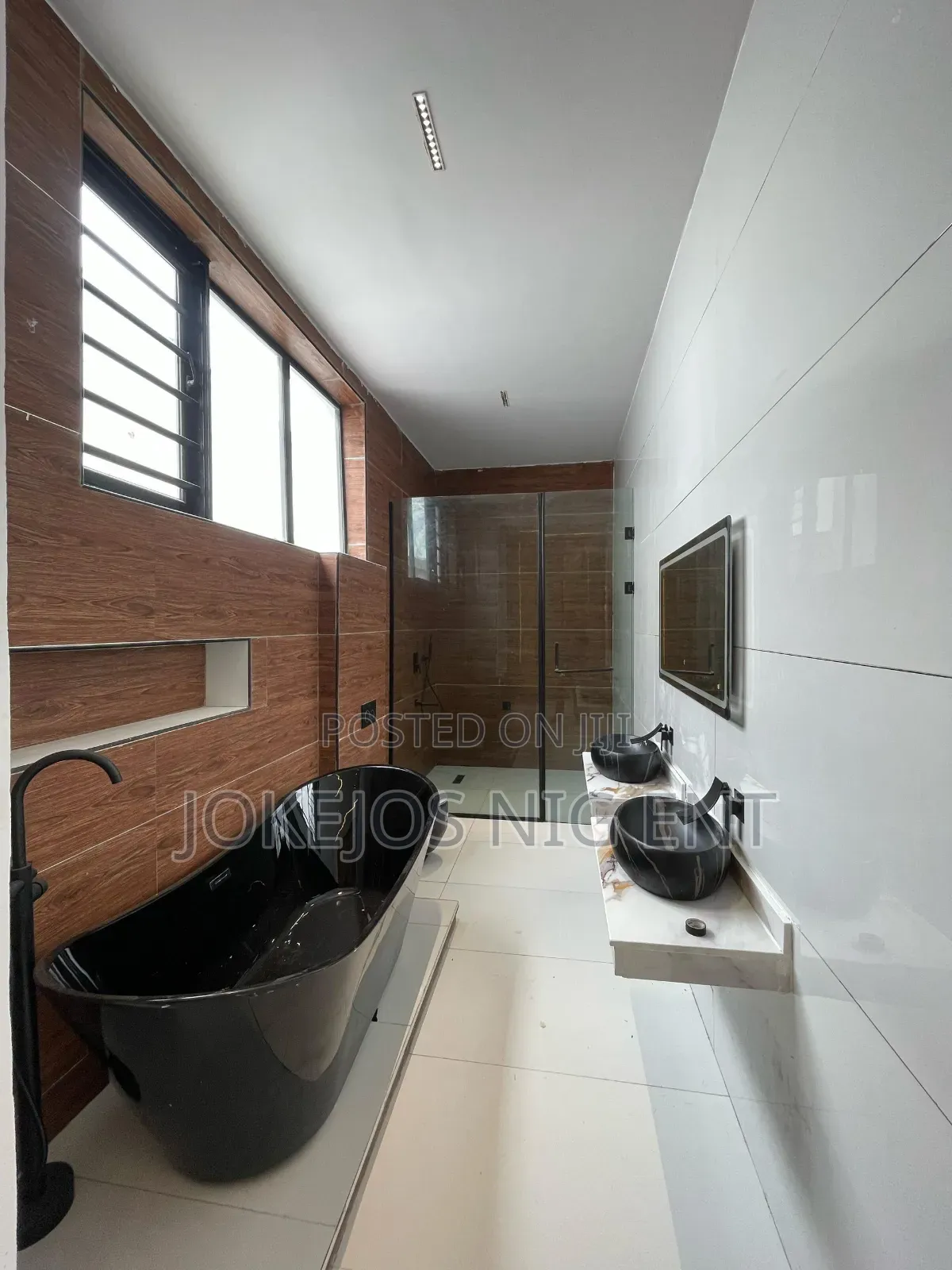 5bdrm Duplex in Ikota for sale