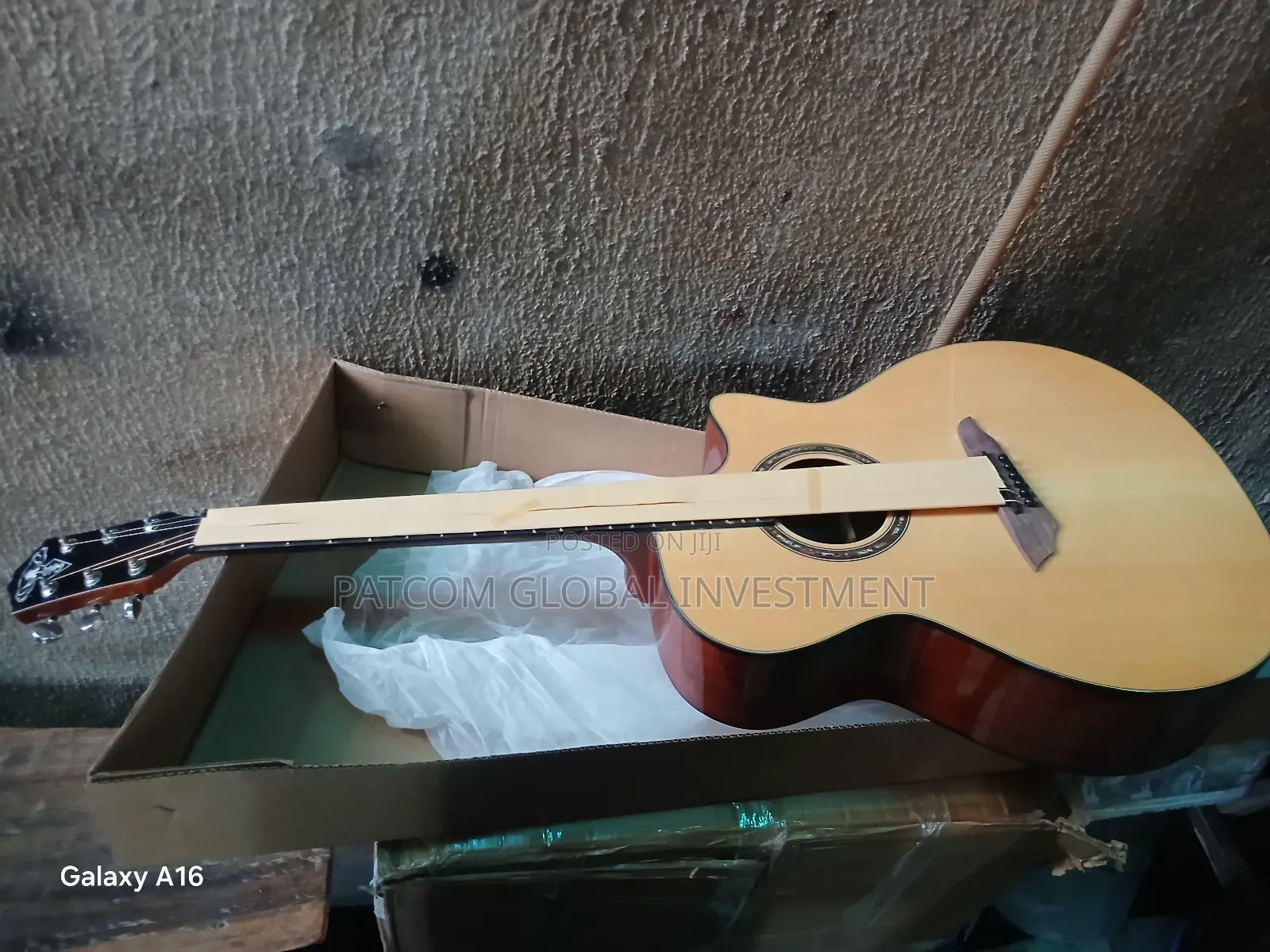 Takla Acoustic Box Guitar Jumbo Size 41