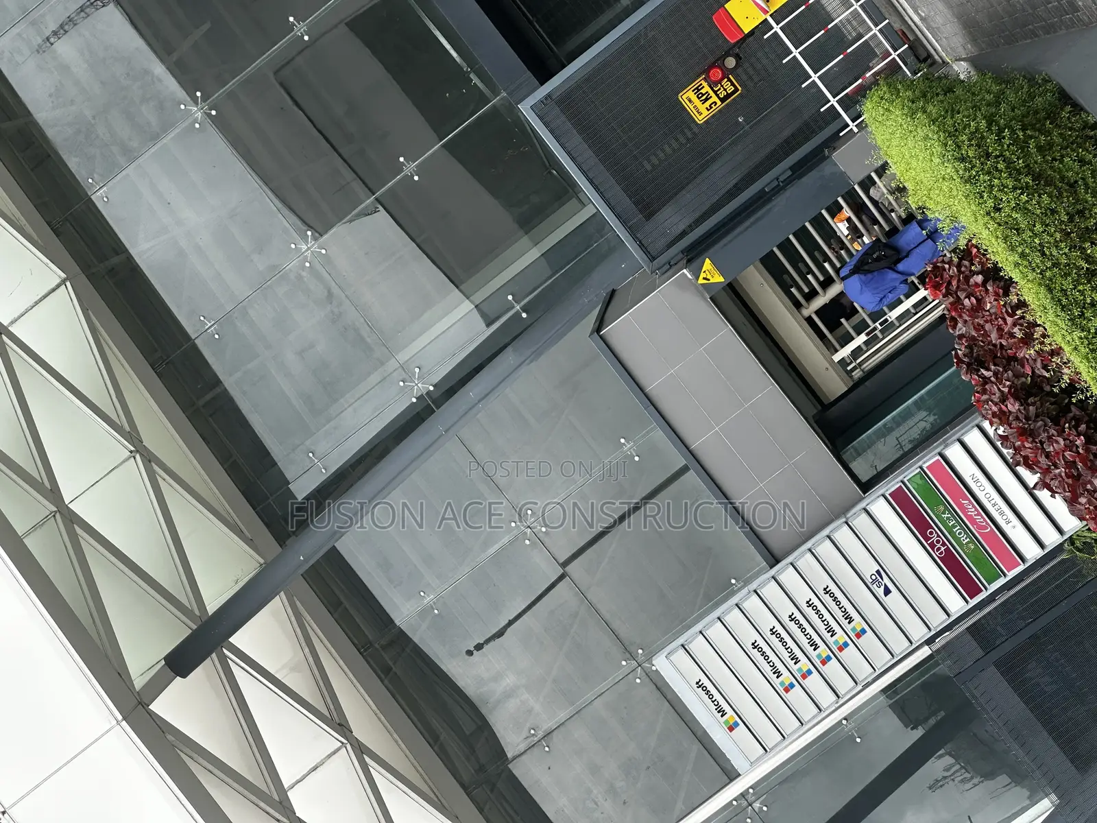 Glass Cutting Wall / Frameless Glass Partition