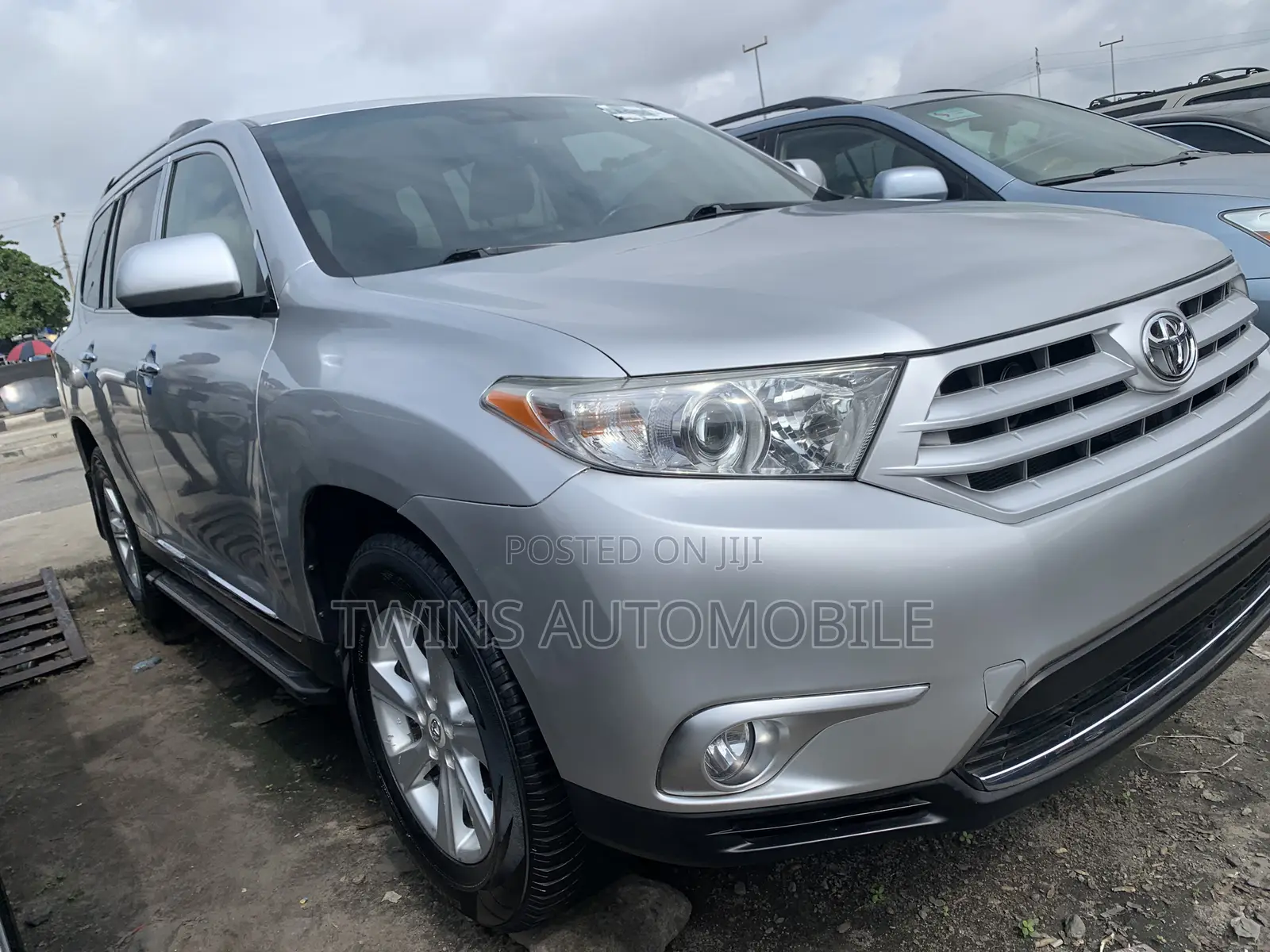 Toyota Highlander Limited 3.5l 4WD 2013 Silver