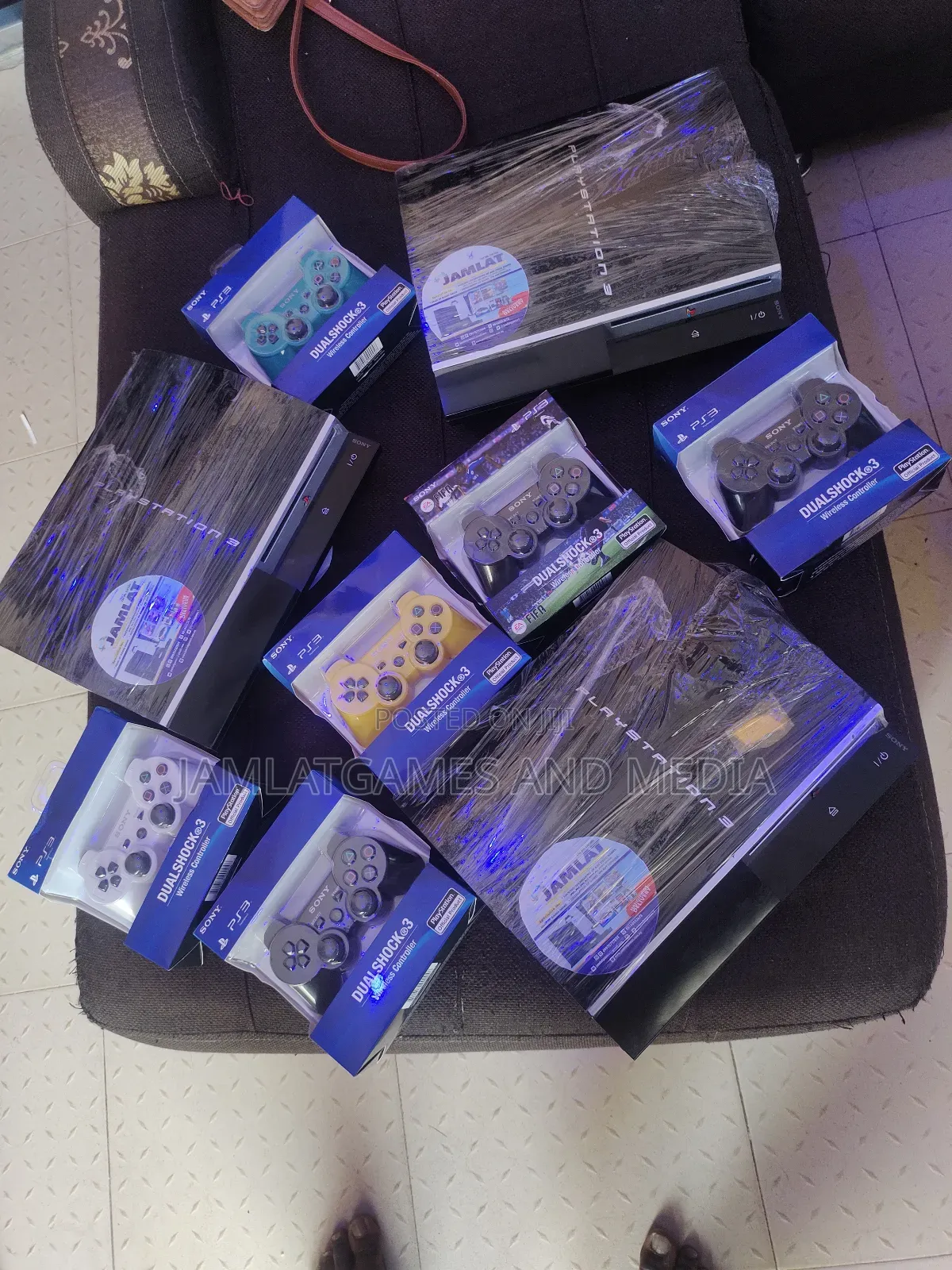 Uk  Ps3, 2pads, 10-15games Installed