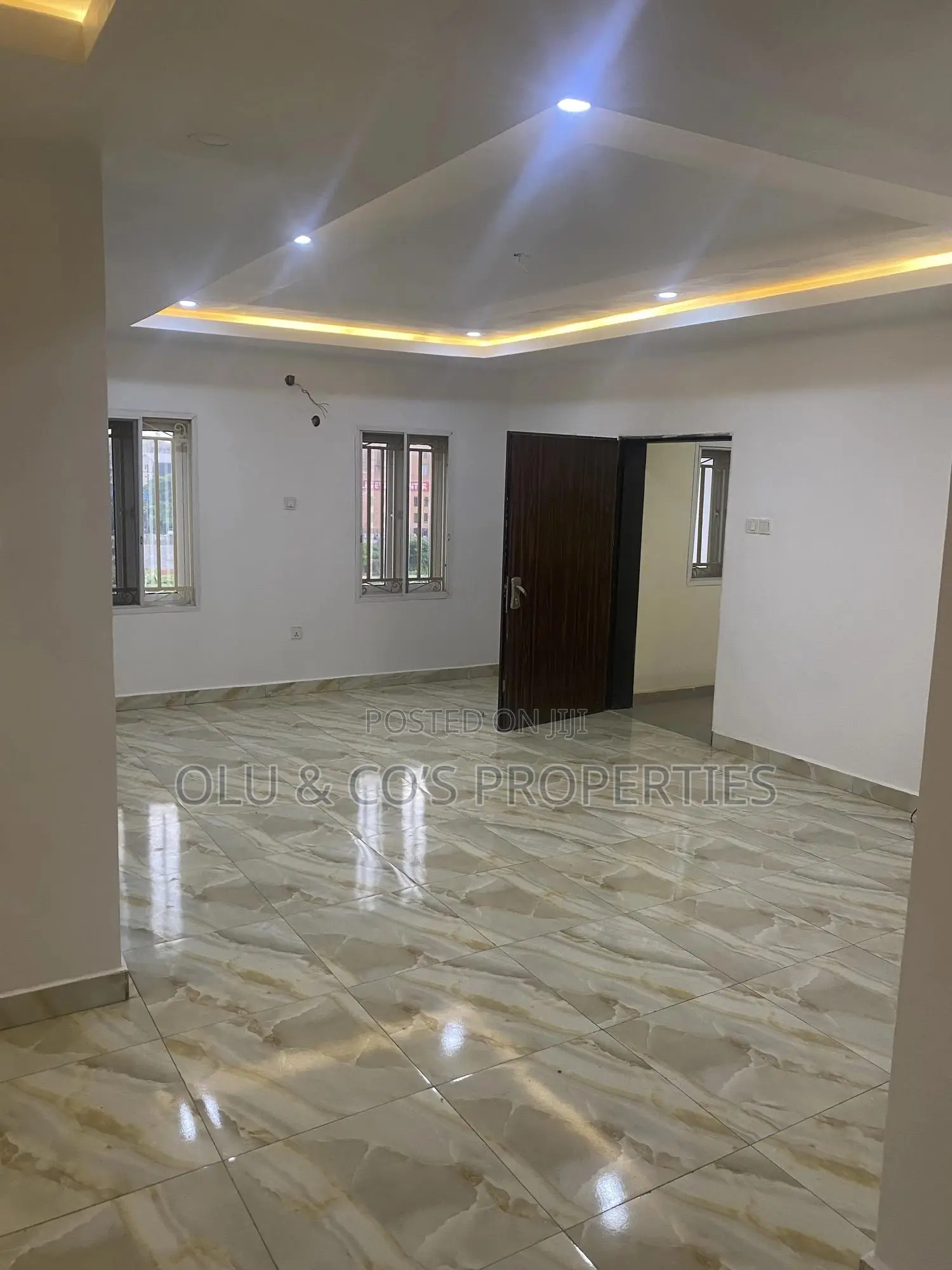 3bdrm Townhouse / Terrace in Mabushi for rent