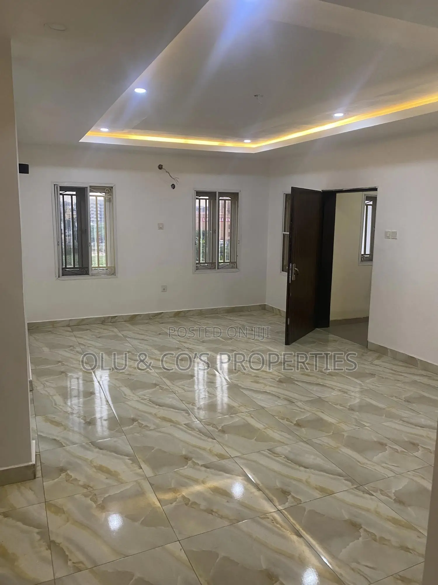 3bdrm Townhouse / Terrace in Mabushi for rent