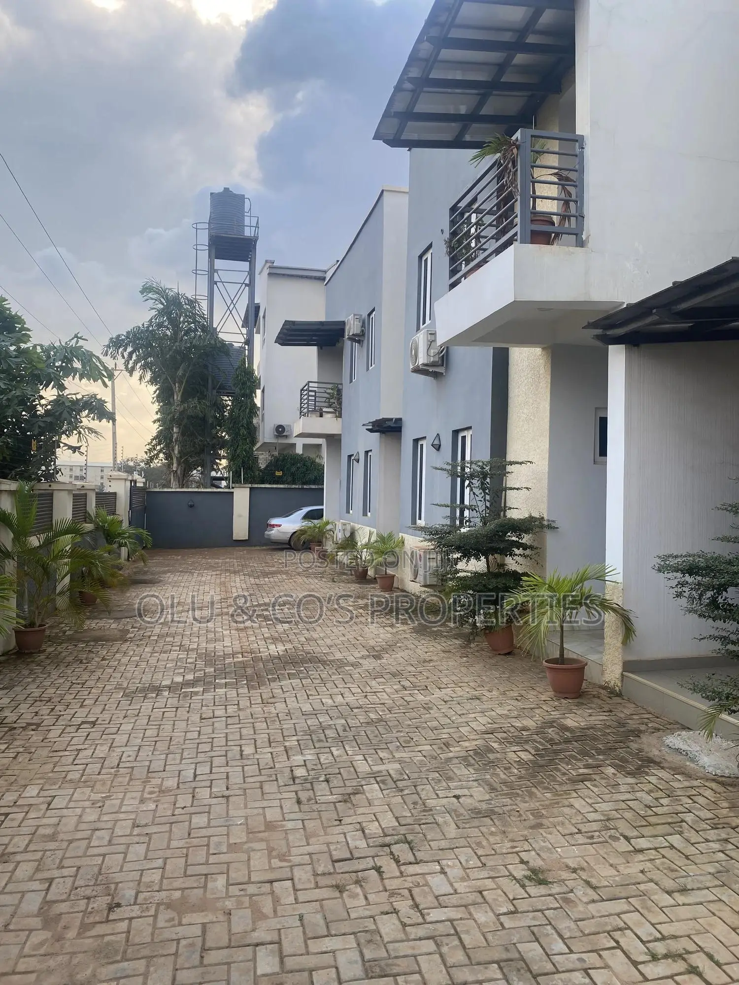 3bdrm Townhouse / Terrace in Mabushi for rent