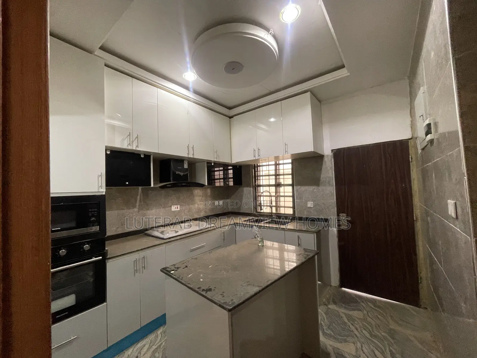 4bdrm Townhouse / Terrace in Jahi for rent
