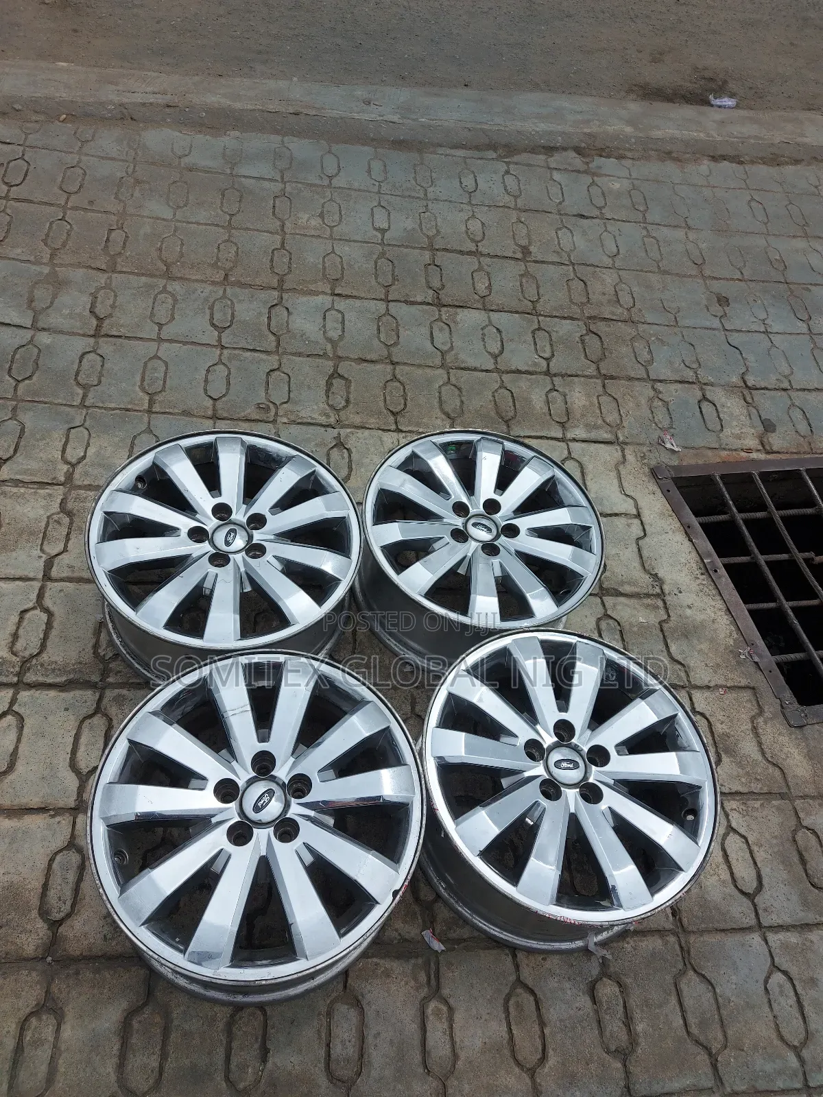 Alloyed Rim Ford 18inches!
