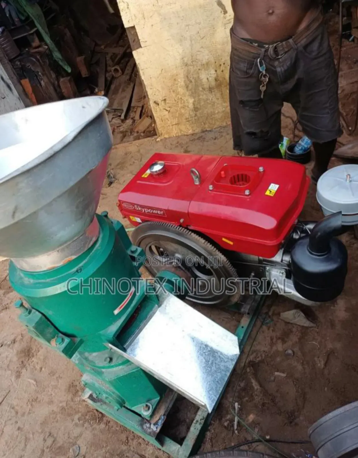 Pelletizer /Pellet Machine That Come With Diesel Engine( 600kg/Hr)