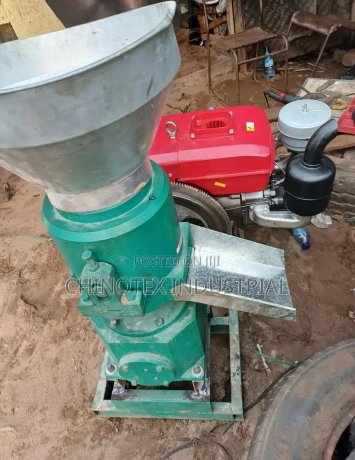 Pelletizer /Pellet Machine That Come With Diesel Engine( 600kg/Hr)
