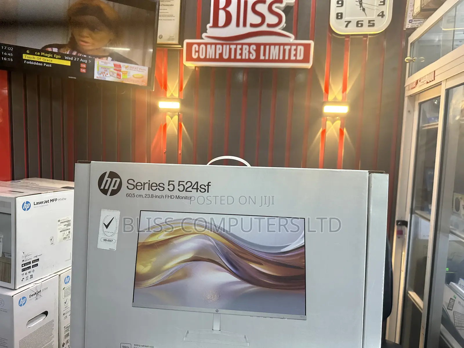 HP Series 5 524sf FHD Monitor 23.8 Silver