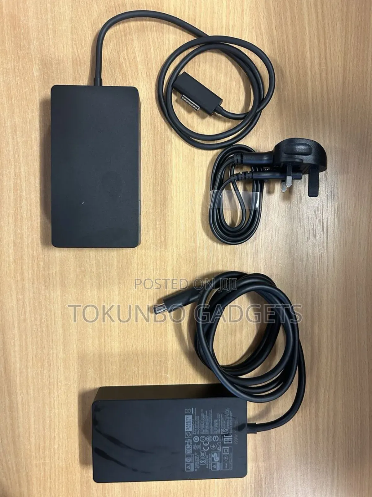 Microsoft Surface Dock 2 With 199w Surface 1931 Charger