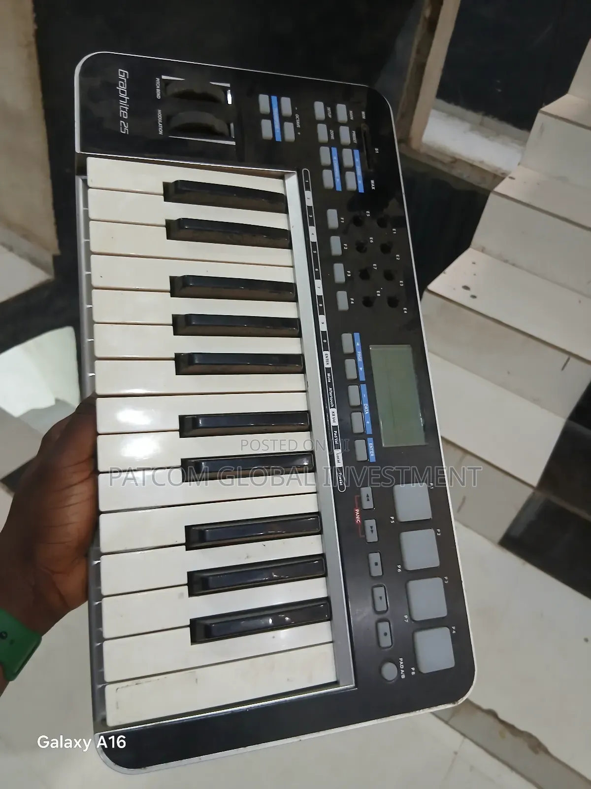 Used Samson Graphite Studio Midi Keyboard M25