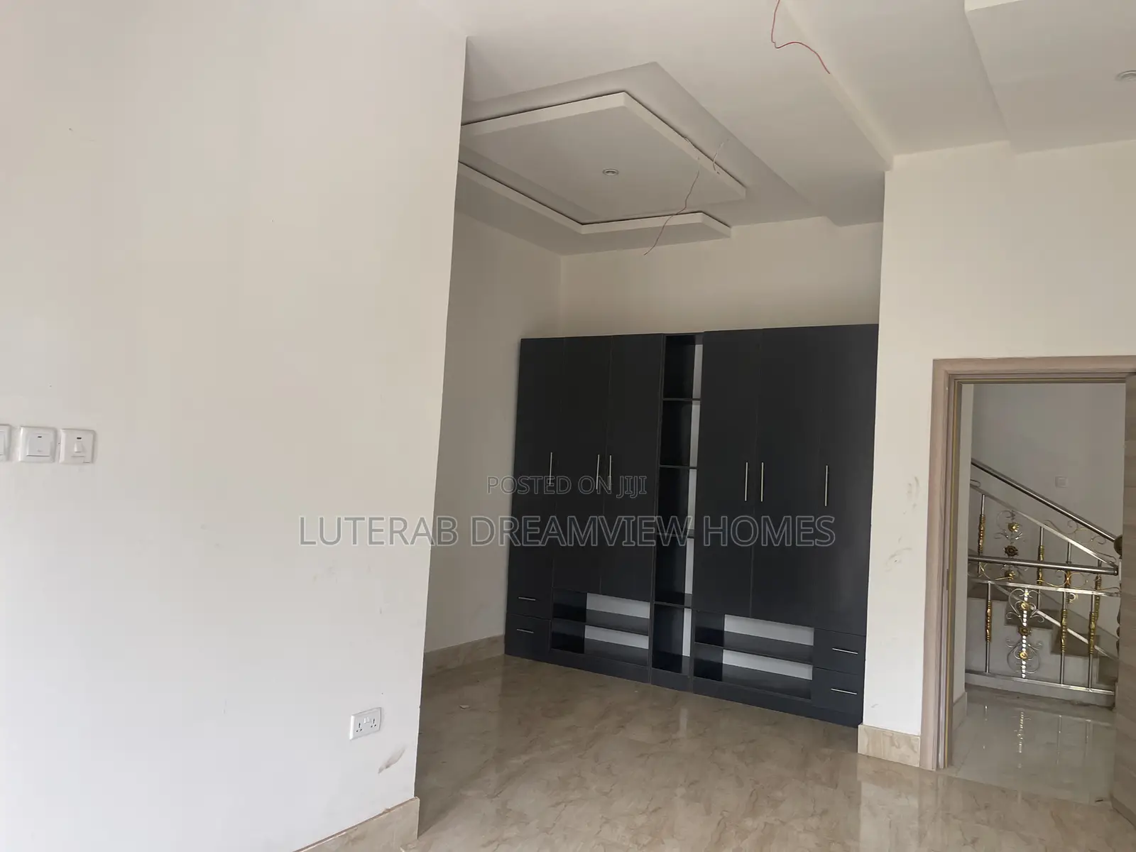 5bdrm Townhouse / Terrace in Katampe for rent