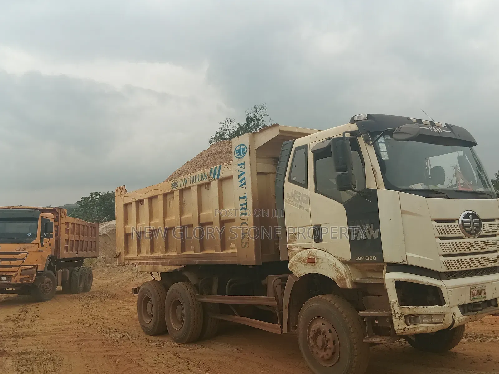 30,Tons Granite and Sharp Sand