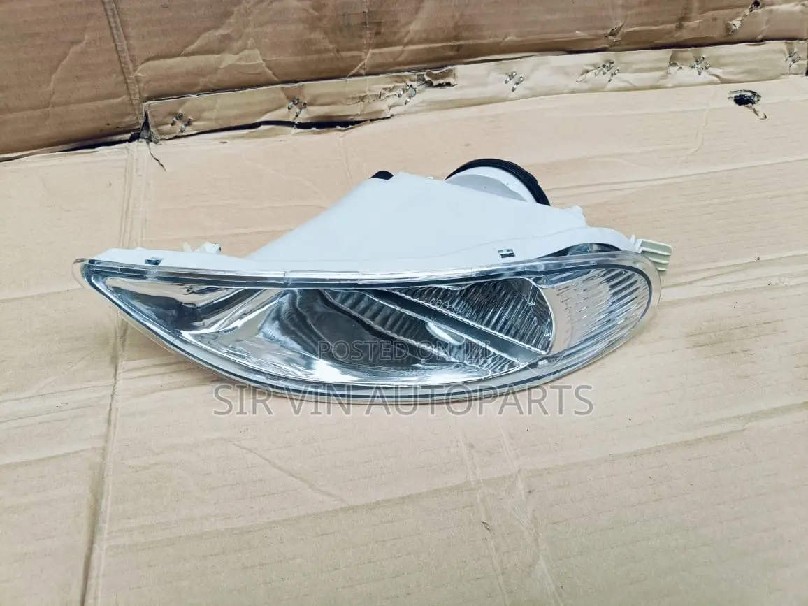 Foglights/Foglamp For Corolla 2005/2006 (Complete Set)