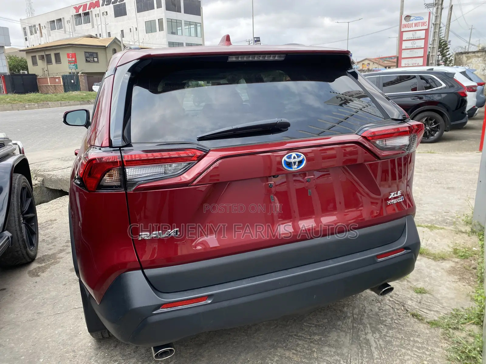 Toyota RAV4 XLE Premium FWD 2023 Red