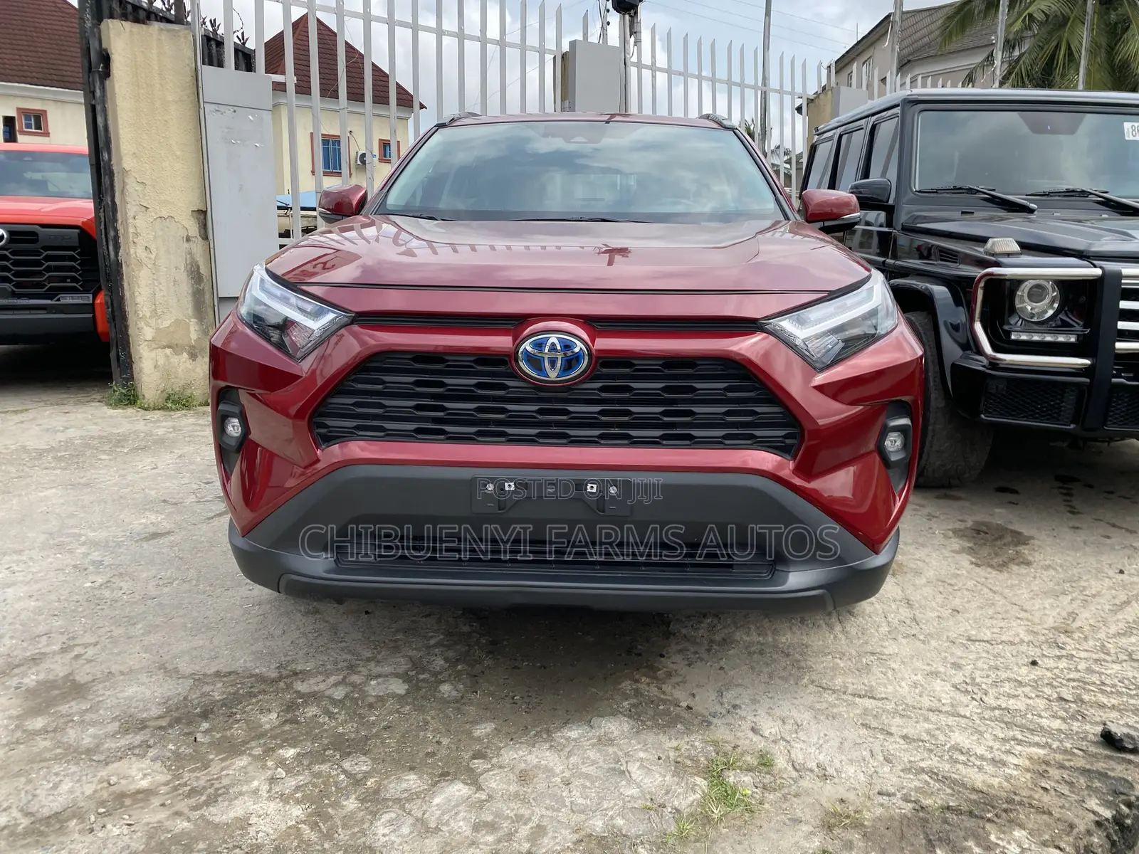 Toyota RAV4 XLE Premium FWD 2023 Red
