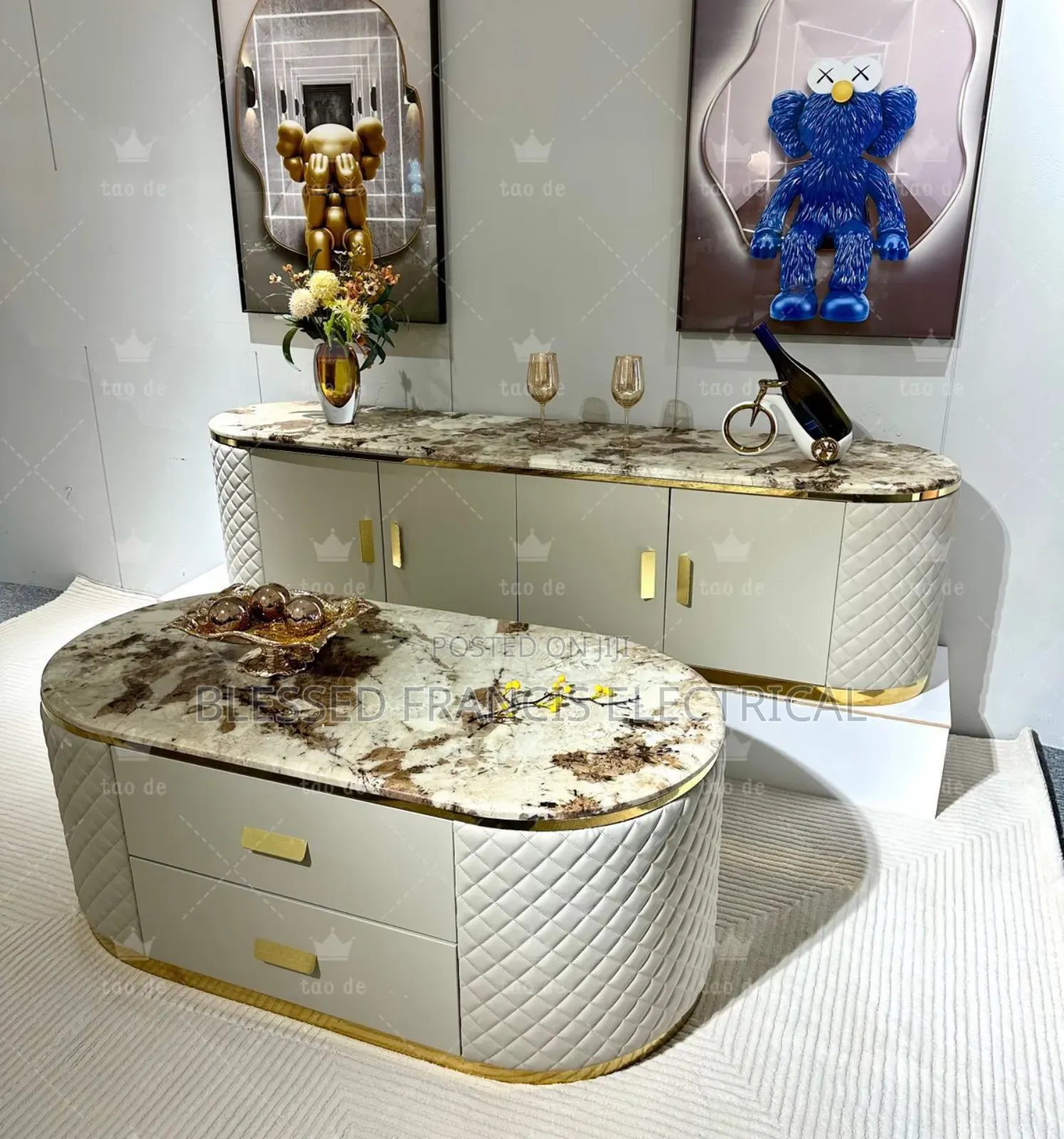 Luxury Set of Tv Stand and Center Table