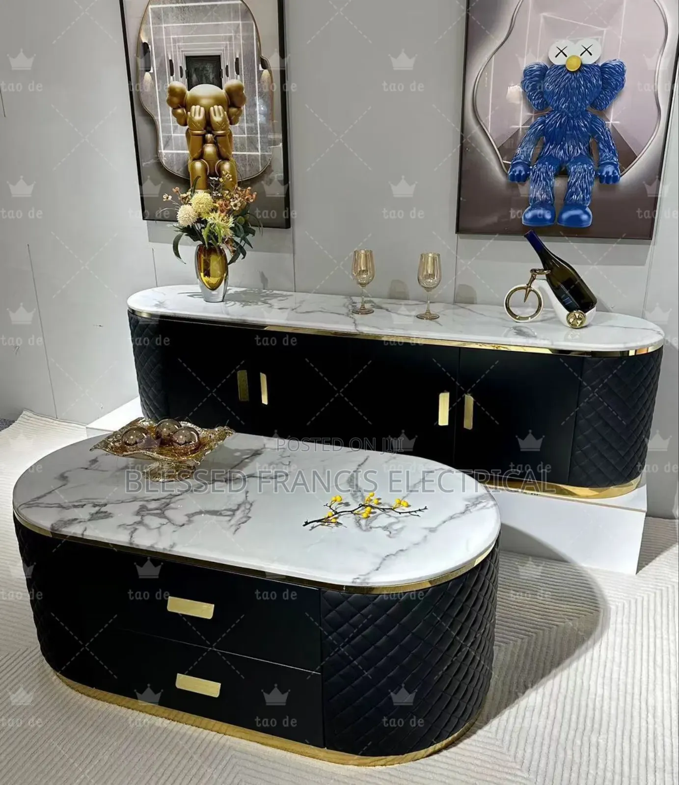 Luxury Set of Tv Stand and Center Table
