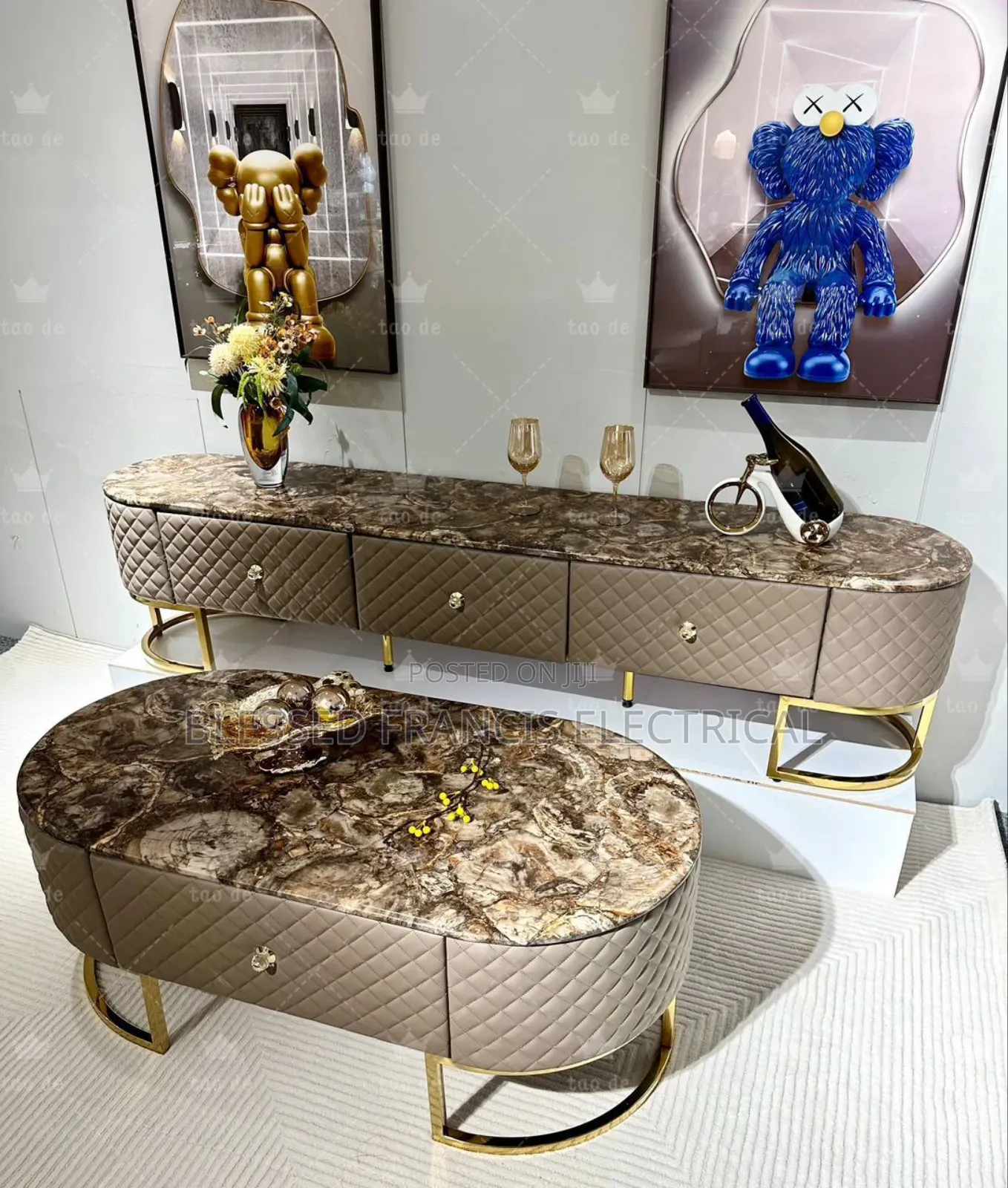 Luxury Set of Tv Stand and Center Table