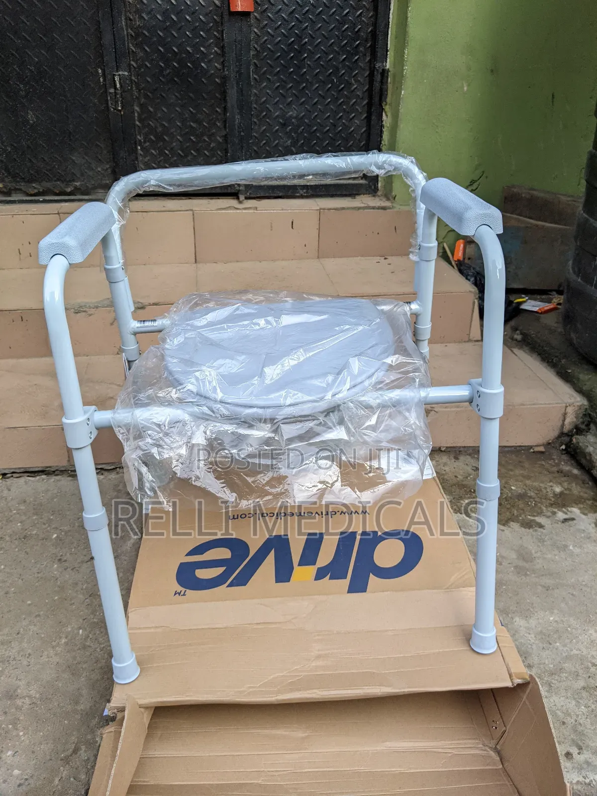 Commode Chair Foldable