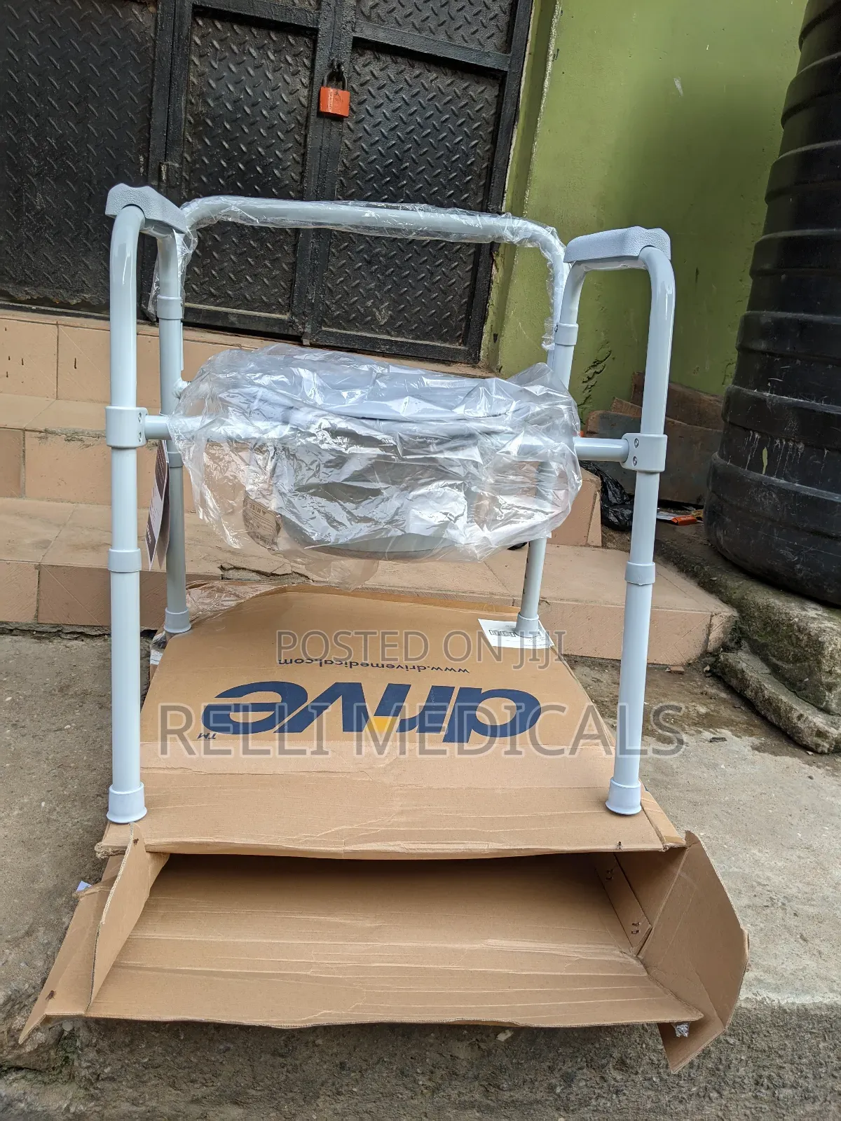 Commode Chair Foldable