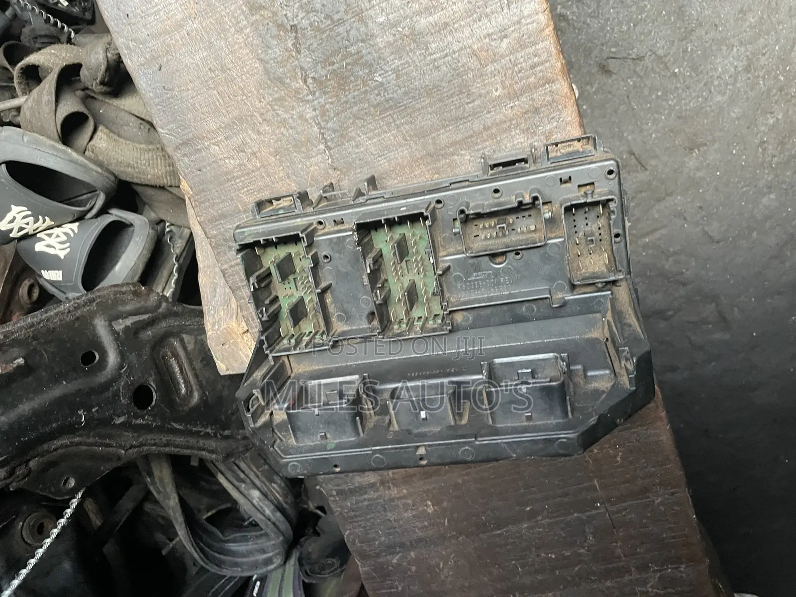 Fuse Box for Jeep Wrangler 08-2015