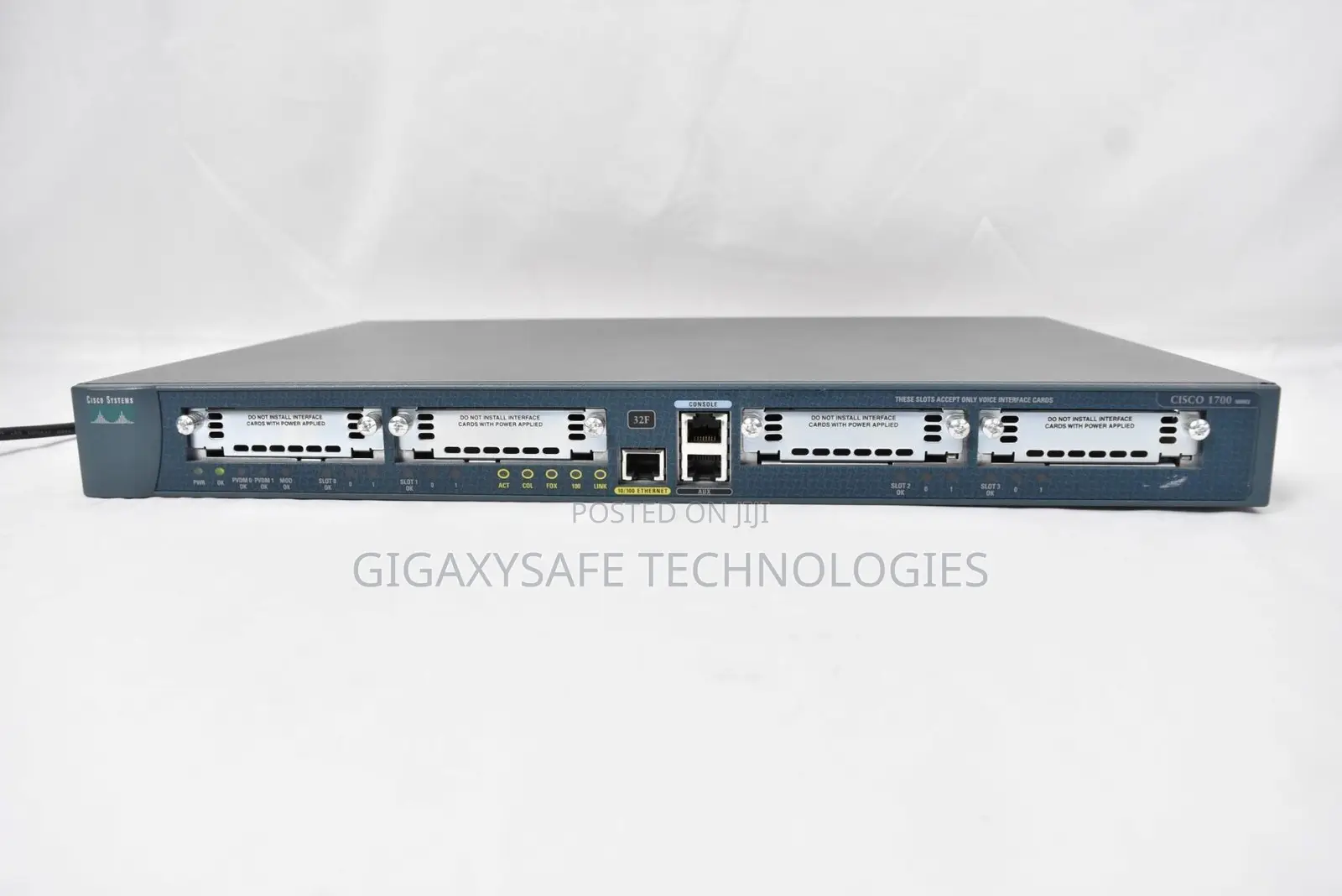 Cisco 1760 4-Port 10/100 Wired Router