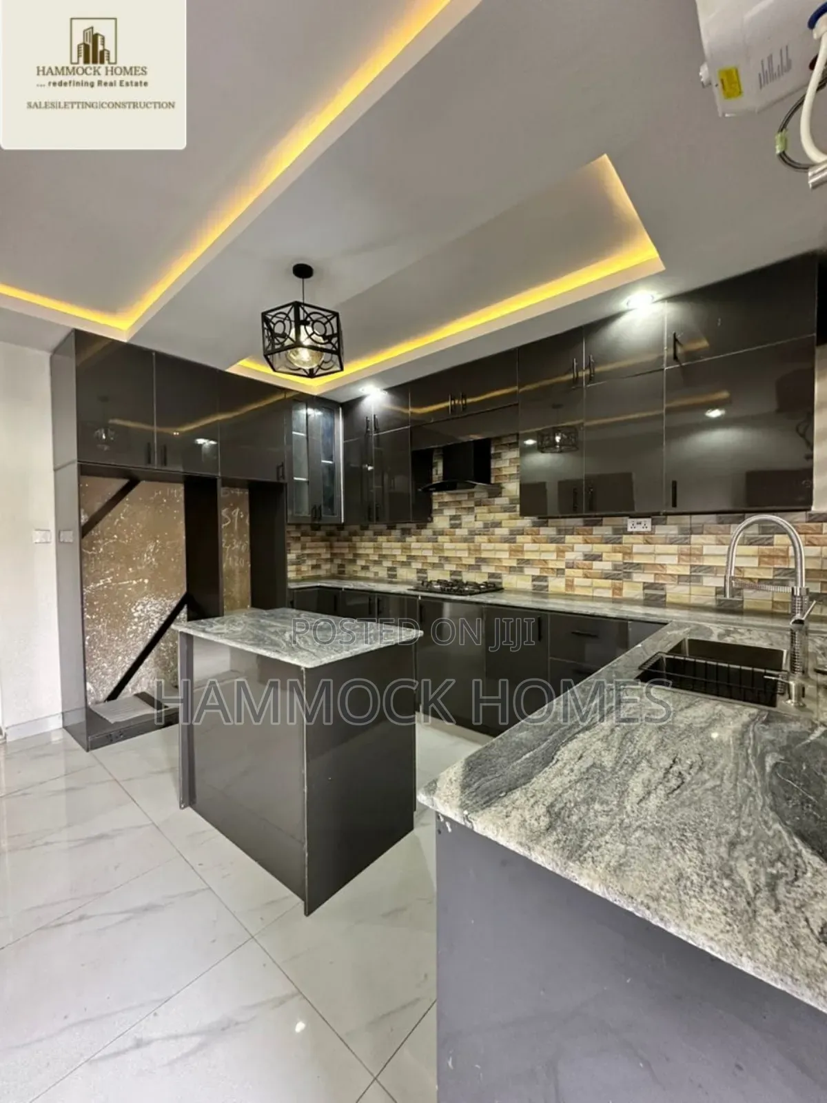 4bdrm Duplex in Carlton Gate Estate, Akobo for sale