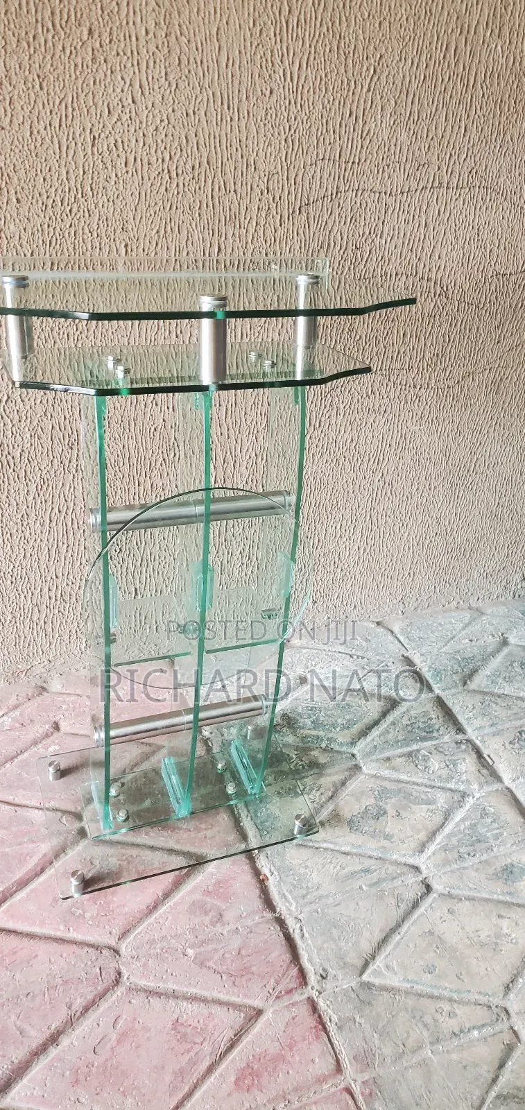 The Pretty Glass Pulpit