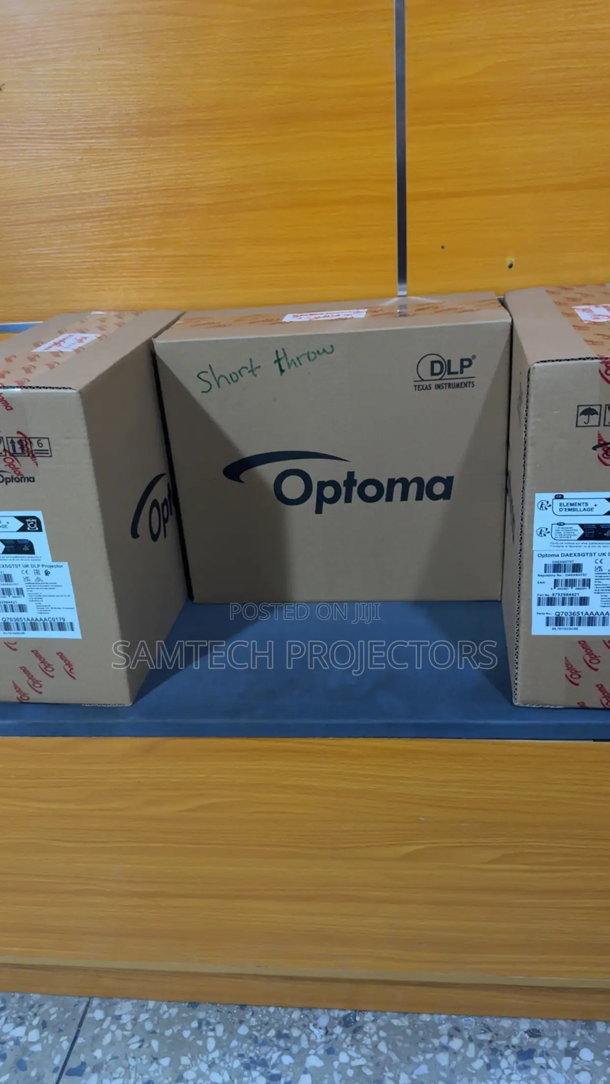 Short Throw Optoma  Large Venue And Closer Project