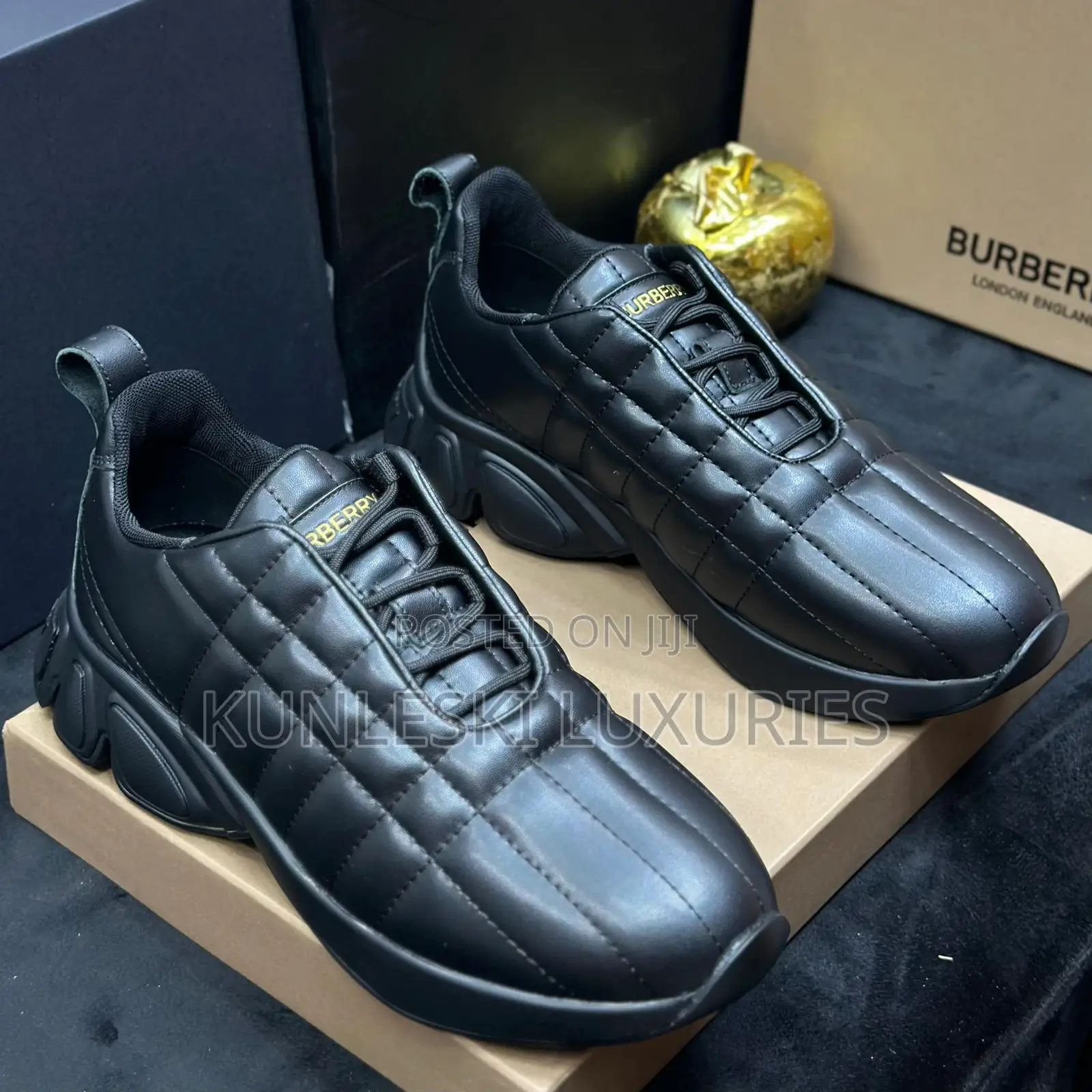 Original Burberry Designer Leather Sneakers in Black and White