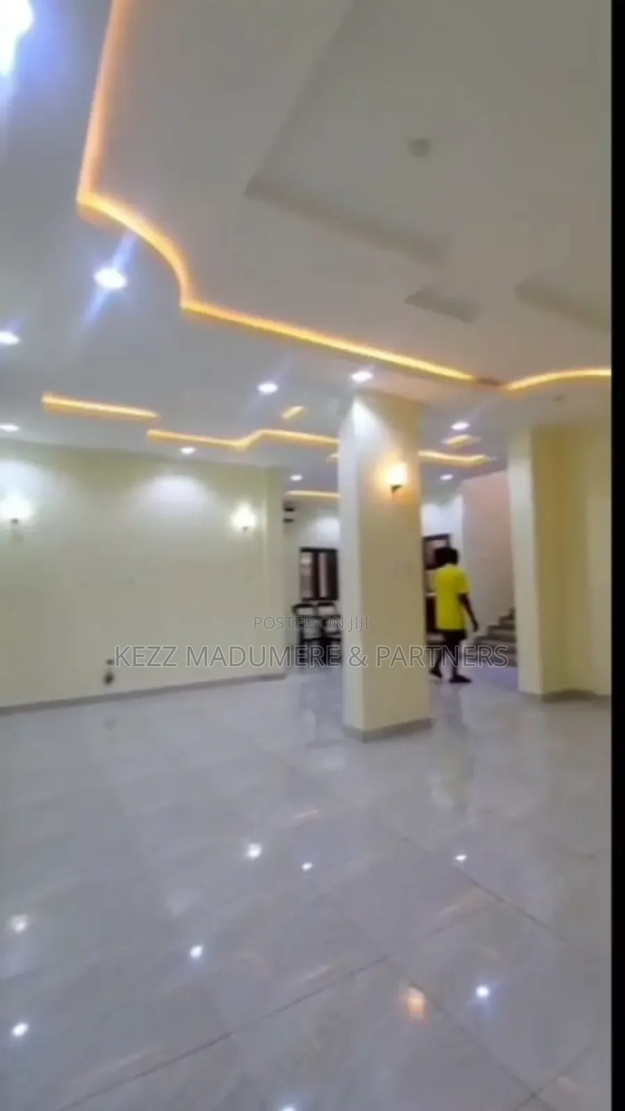 To Let: Massive Ground Floor Showroom