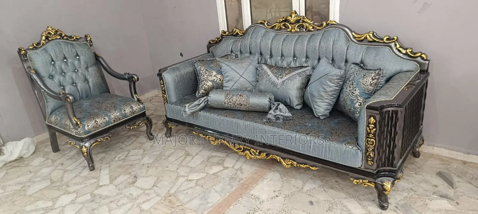 High Quality Royal Antique Sofa
