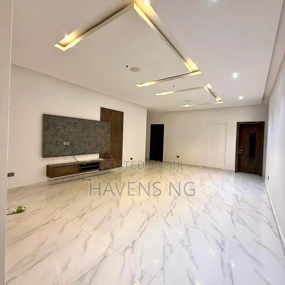 3bdrm Apartment in Guzape District for sale