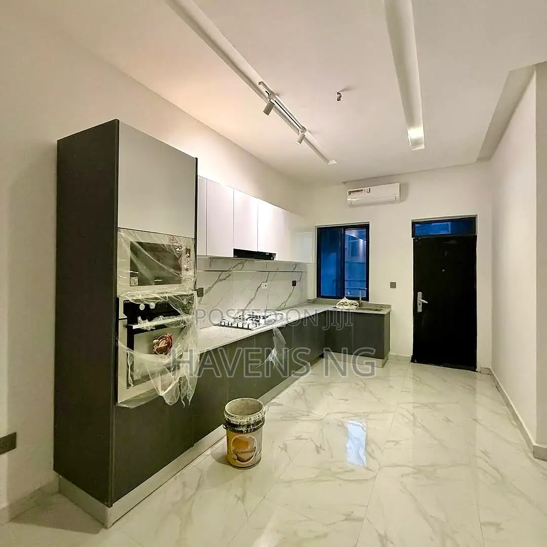 3bdrm Apartment in Guzape District for sale