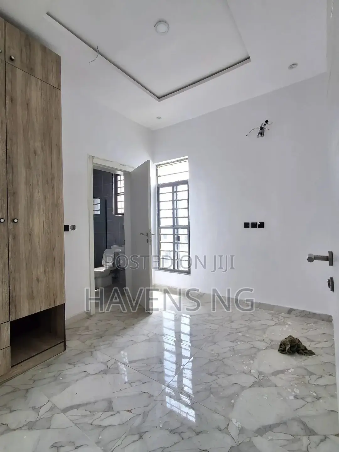 4bdrm Duplex in Ikota for sale