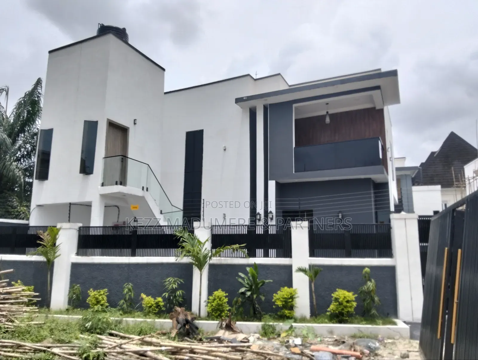 4bdrm Duplex in Centinery Gardens, Port-Harcourt for sale