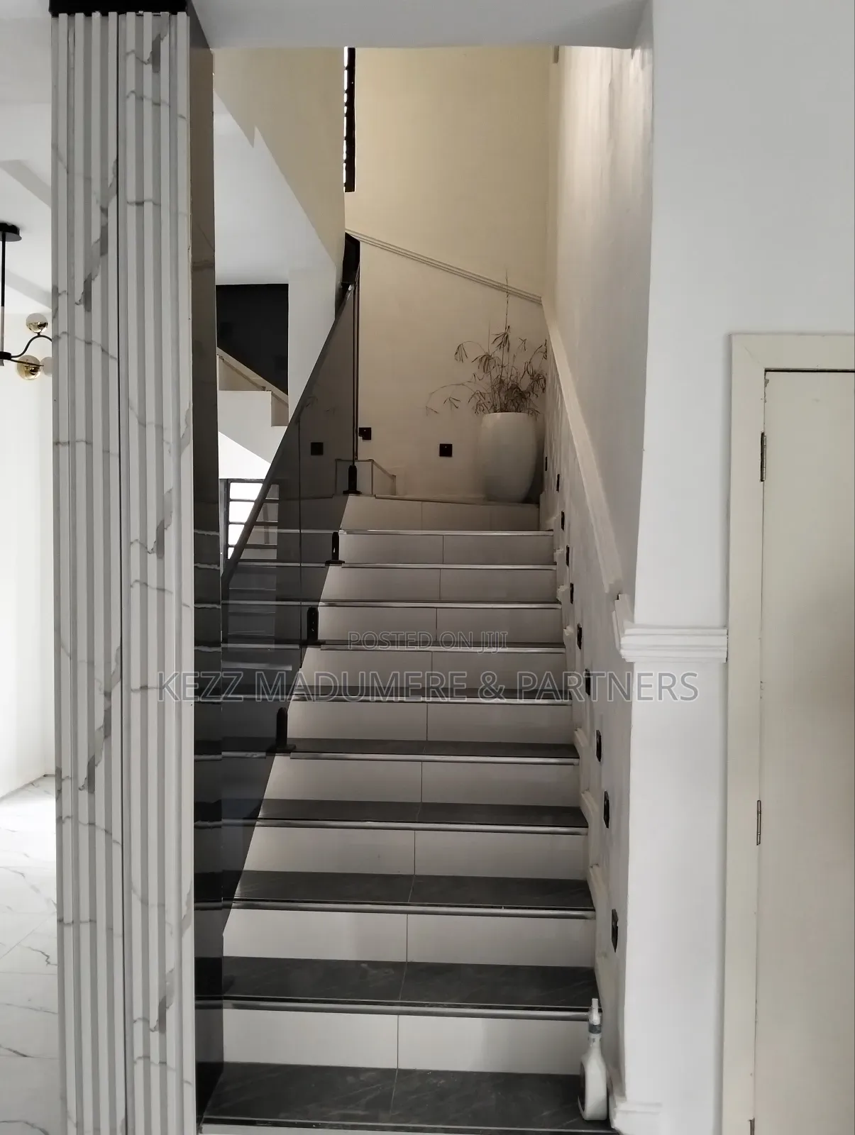 4bdrm Duplex in Shell Cooperative for sale