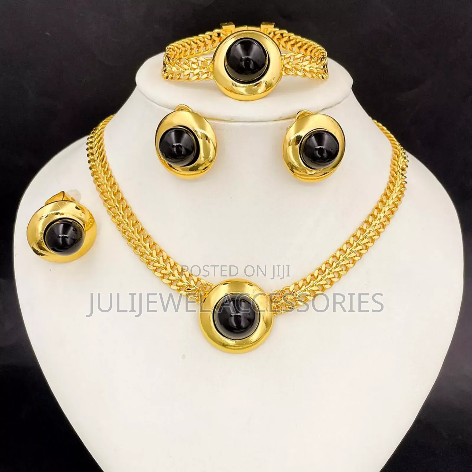 Costume 4-in-1 Necklace, Earrings and Bangle Set