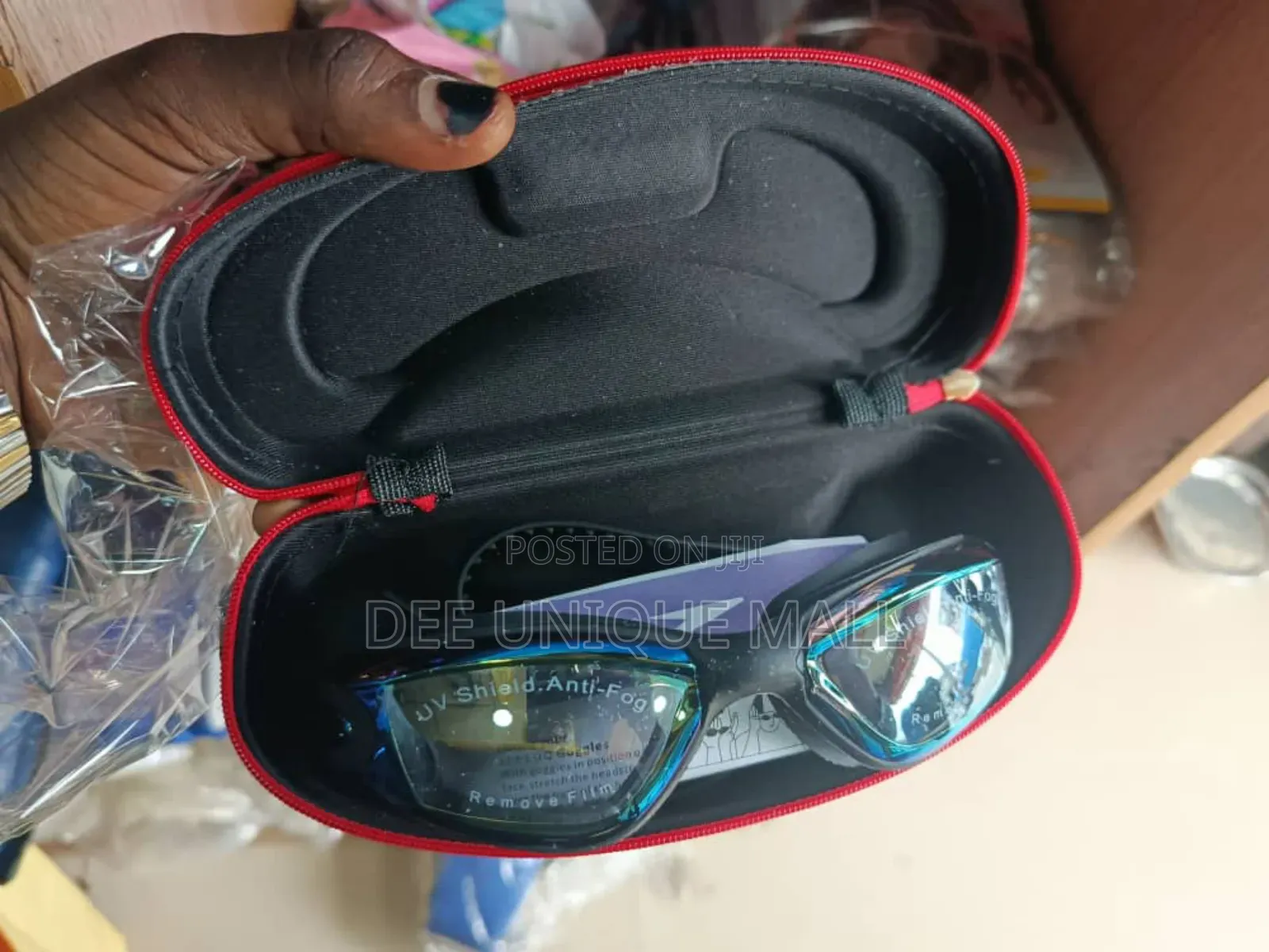 Speedo Professional Swimming Goggles With Case